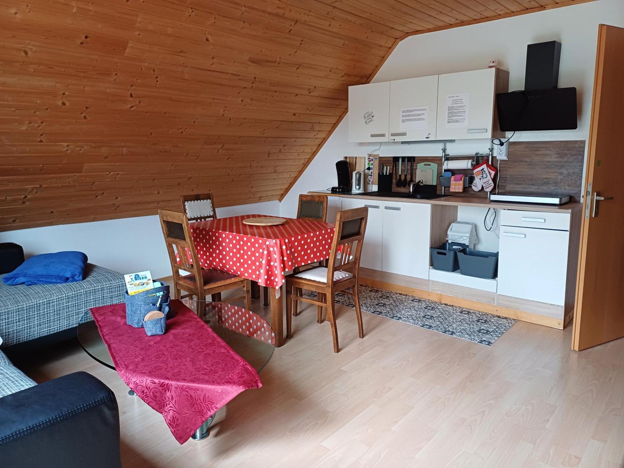 Tallhouse Apartment *